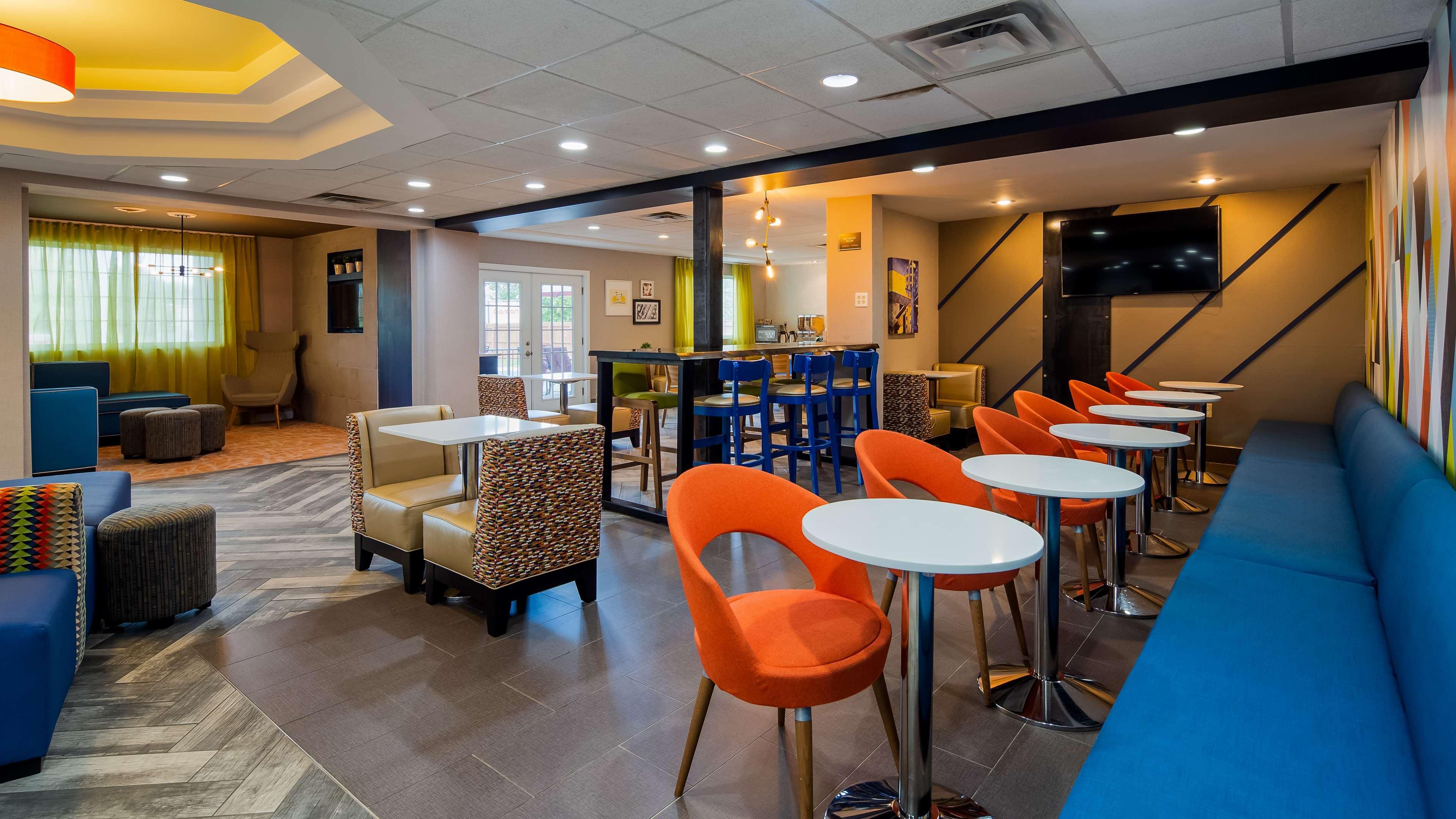 Best Western Plus Newport News Extérieur photo