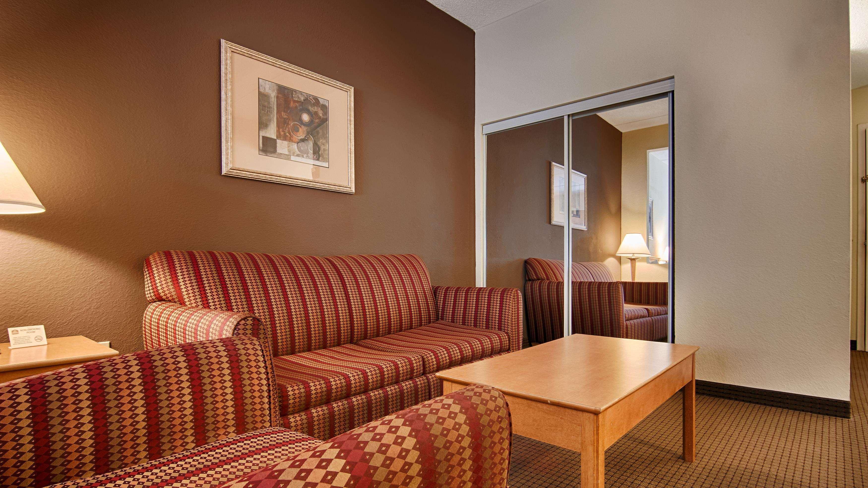 Best Western Plus Newport News Extérieur photo